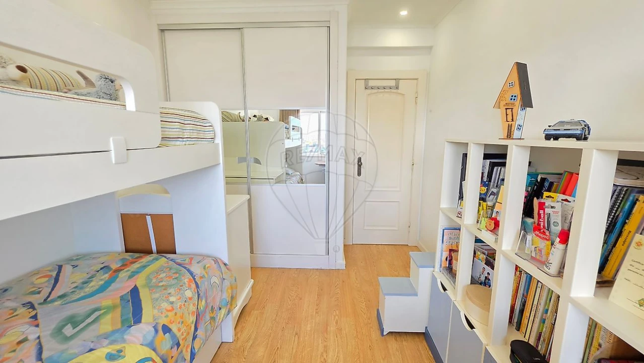 Apartamento T3 para Venda em Almada, Cova da Piedade, Pragal e Cacilhas Foto 32