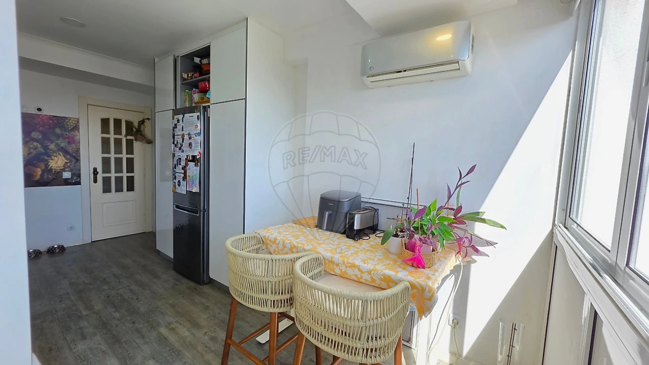 Apartamento T3 para Venda em Almada, Cova da Piedade, Pragal e Cacilhas Foto 26