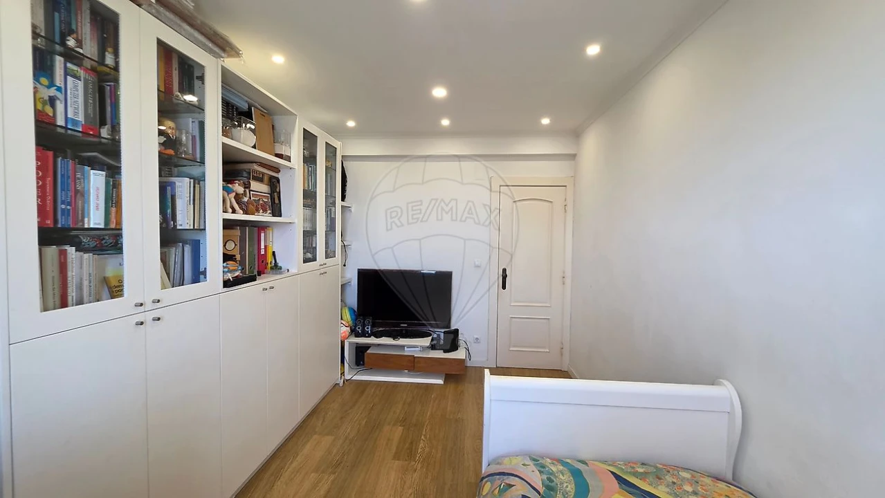 Apartamento T3 para Venda em Almada, Cova da Piedade, Pragal e Cacilhas Foto 27