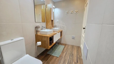 Apartamento T3 para Venda em Almada, Cova da Piedade, Pragal e Cacilhas