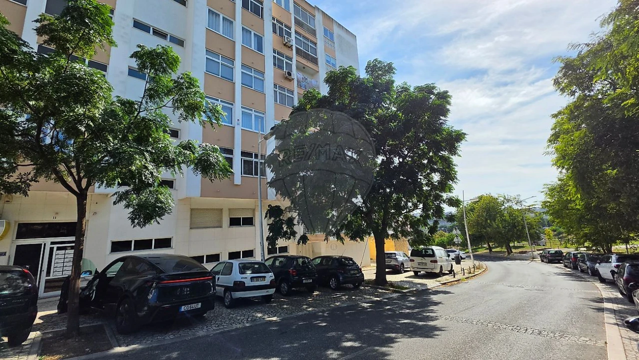 Apartamento T3 para Venda em Almada, Cova da Piedade, Pragal e Cacilhas Foto 5