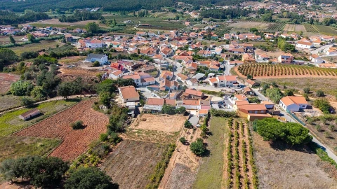 Moradia T2 para Venda em Maxial e Monte Redondo