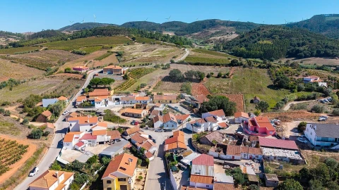 Moradia T2 para Venda em Maxial e Monte Redondo