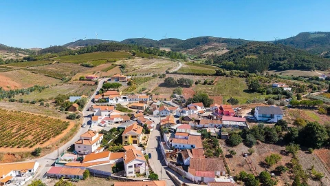 Moradia T2 para Venda em Maxial e Monte Redondo