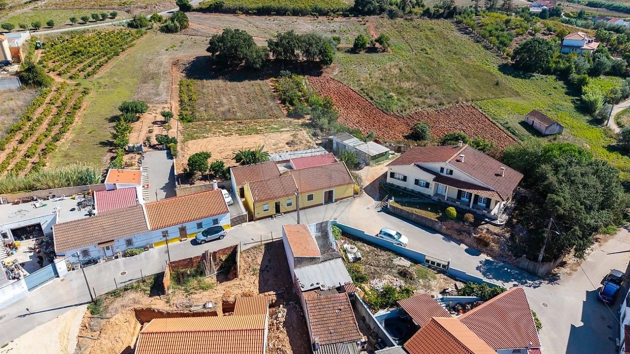 Moradia T2 para Venda em Maxial e Monte Redondo Foto 43