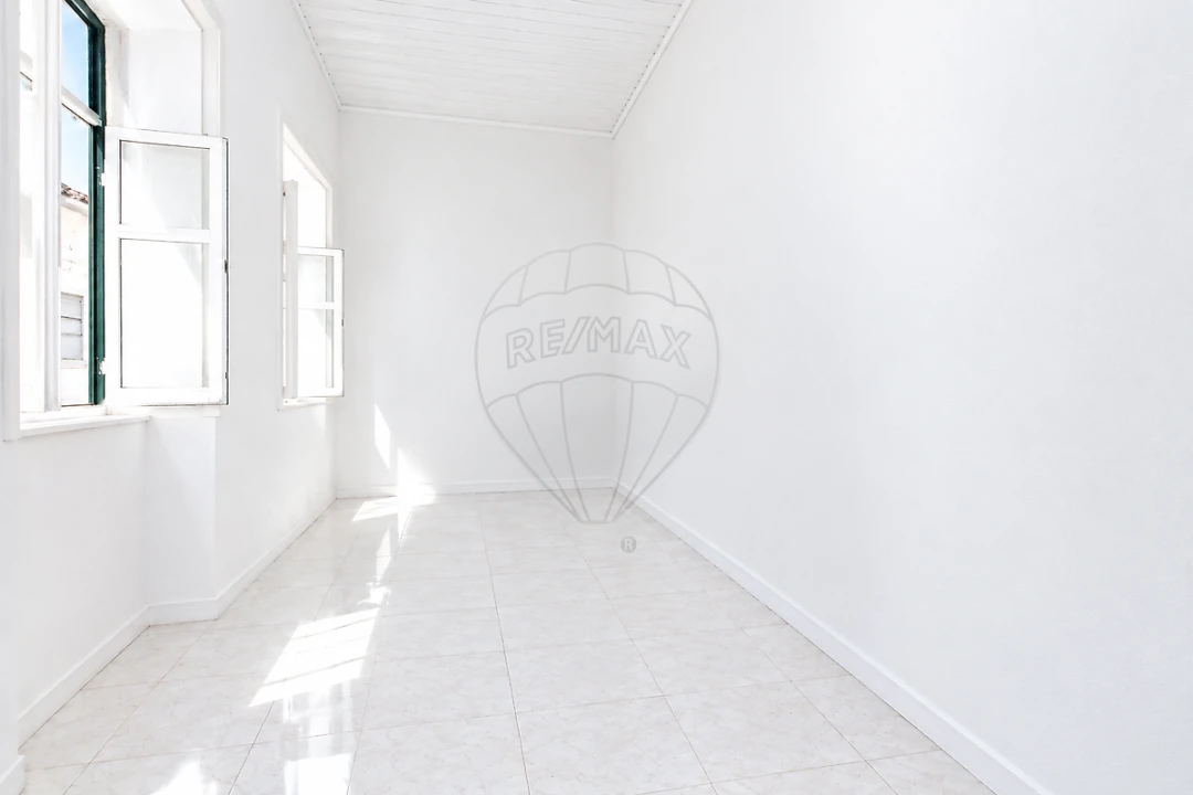 Apartamento T2 para Venda em Póvoa de Santa Iria e Forte da Casa Foto 27