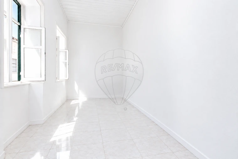 Apartamento T2 para Venda em Póvoa de Santa Iria e Forte da Casa Foto 27