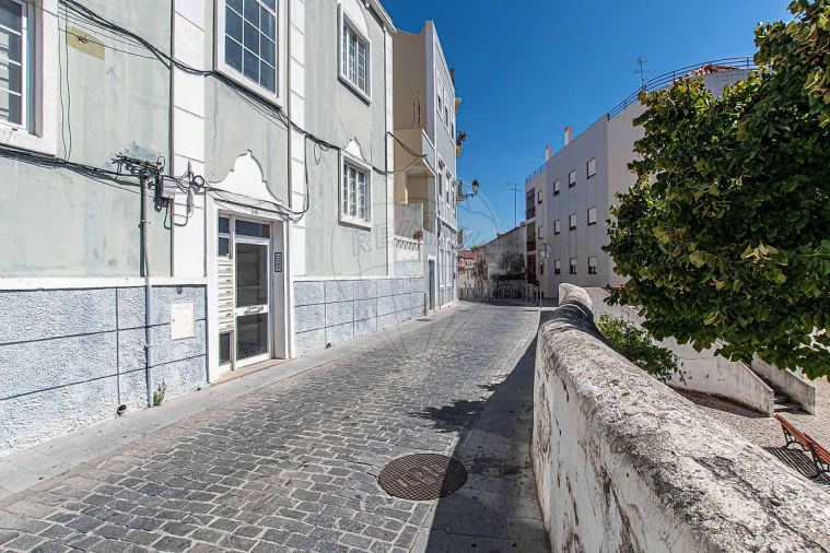 Apartamento T2 para Venda em Póvoa de Santa Iria e Forte da Casa Foto 4