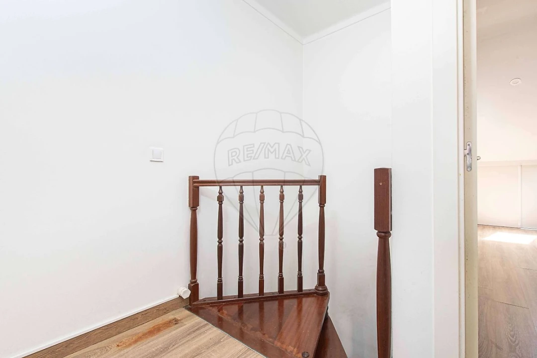Apartamento T2 para Venda em Póvoa de Santa Iria e Forte da Casa Foto 6