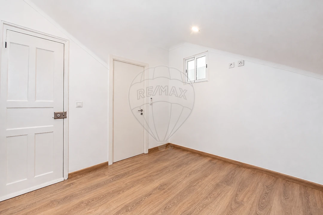 Apartamento T2 para Venda em Póvoa de Santa Iria e Forte da Casa Foto 19