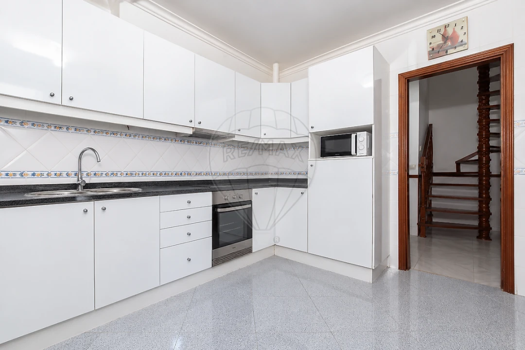 Apartamento T2 para Venda em Póvoa de Santa Iria e Forte da Casa Foto 27