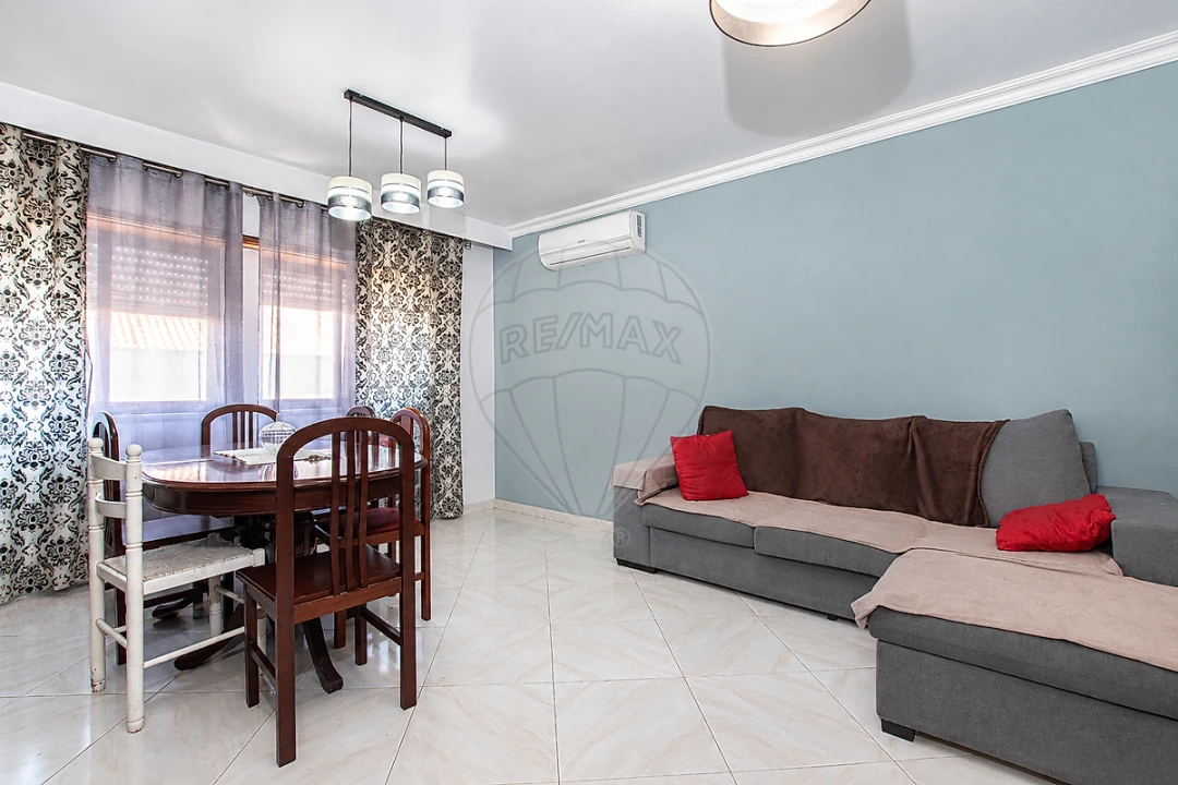 Apartamento T2 para Venda em Póvoa de Santa Iria e Forte da Casa Foto 22