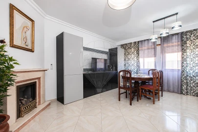 Apartamento T2 para Venda em Póvoa de Santa Iria e Forte da Casa