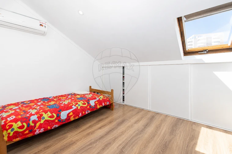 Apartamento T2 para Venda em Póvoa de Santa Iria e Forte da Casa Foto 17