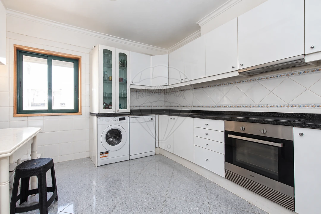 Apartamento T2 para Venda em Póvoa de Santa Iria e Forte da Casa Foto 24