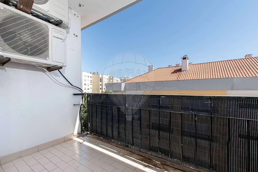 Apartamento T2 para Venda em Póvoa de Santa Iria e Forte da Casa Foto 13