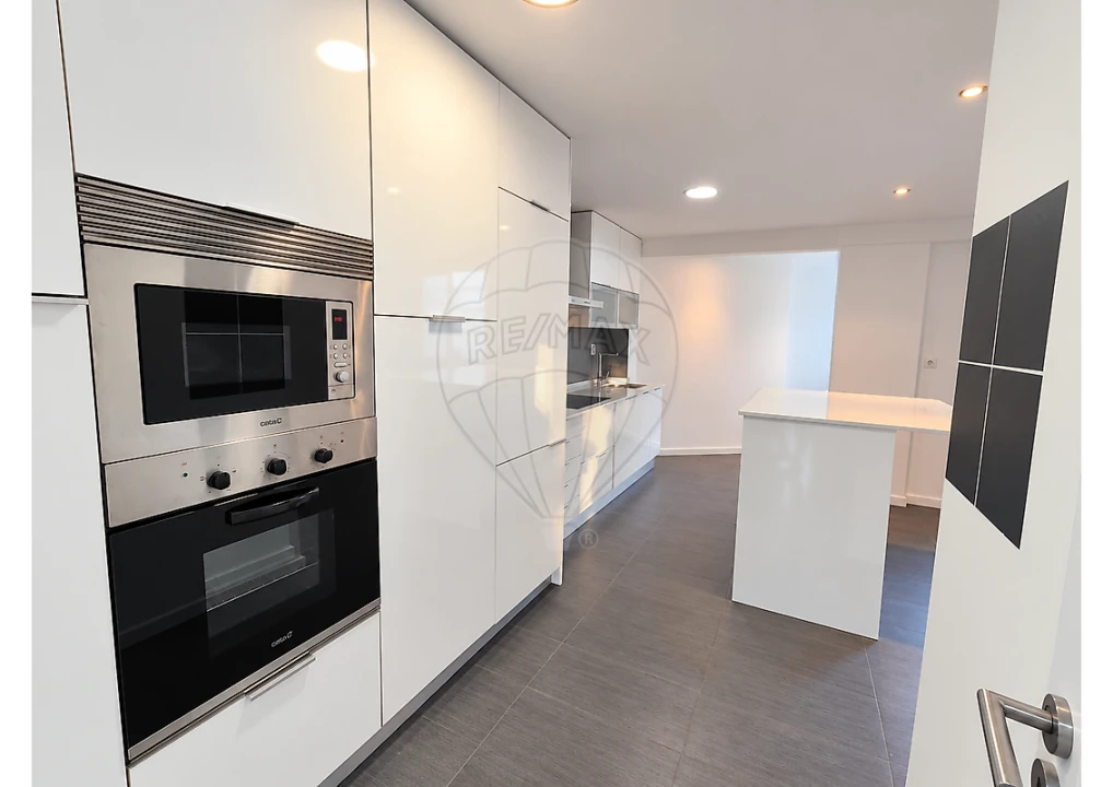 Apartamento T3 para Venda em Avenidas Novas Foto 14