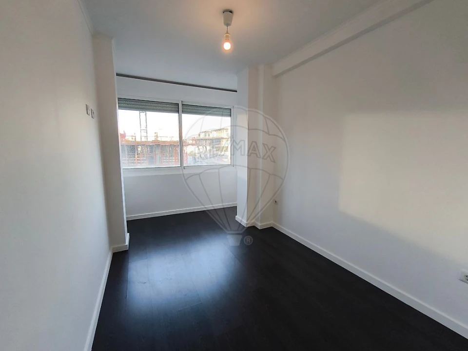 Apartamento T3 para Venda em Avenidas Novas Foto 9