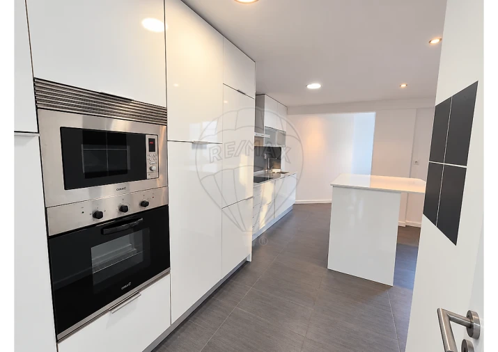 Apartamento T3 para Venda em Avenidas Novas Foto 14