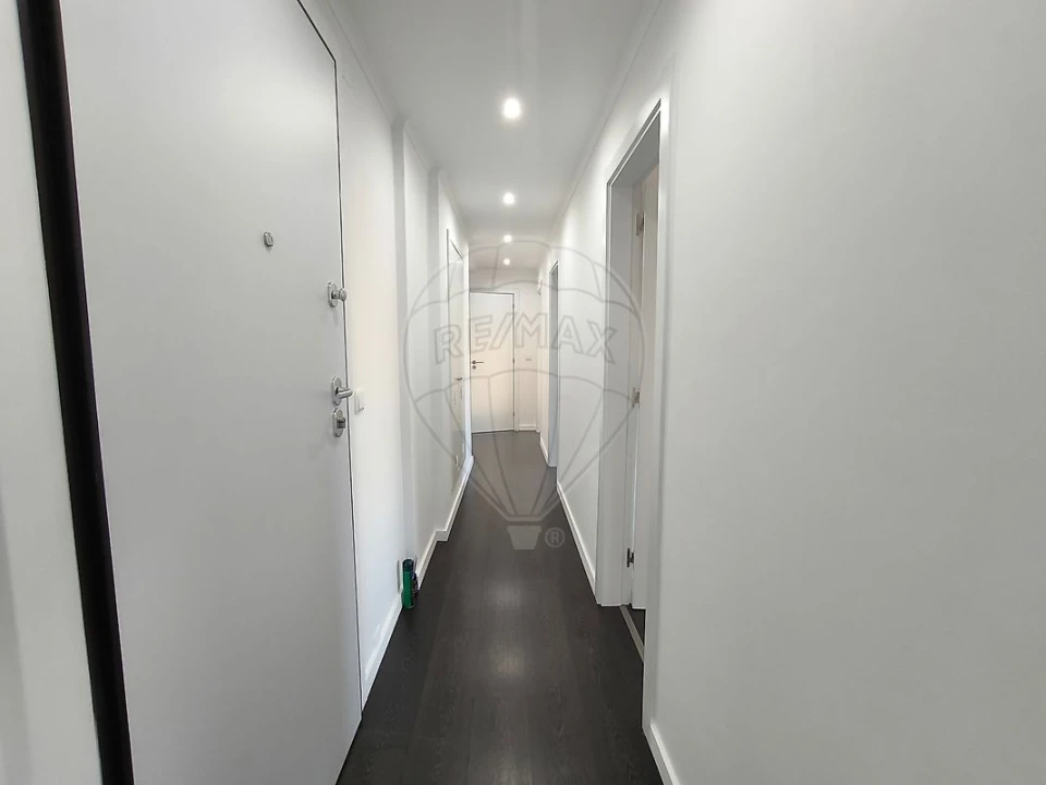 Apartamento T3 para Venda em Avenidas Novas Foto 8
