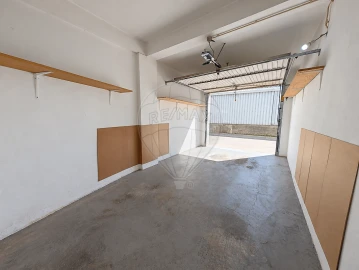 Apartamento T3 para Venda em Santa Maria da Feira, Travanca, Sanfins e Espargo