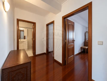 Apartamento T3 para Venda em Santa Maria da Feira, Travanca, Sanfins e Espargo