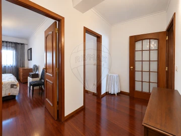 Apartamento T3 para Venda em Santa Maria da Feira, Travanca, Sanfins e Espargo