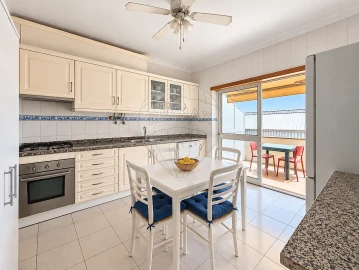 Apartamento T3 para Venda em Santa Maria da Feira, Travanca, Sanfins e Espargo