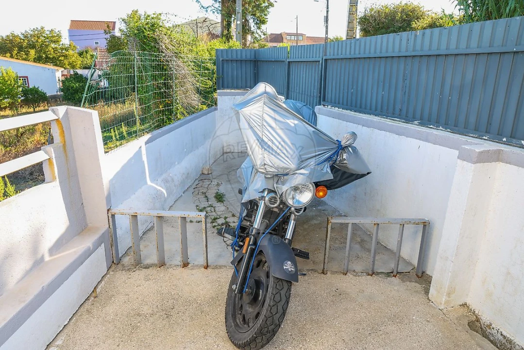 Moradia T1 para Venda em Ribafria e Pereiro de Palhacana Foto 17