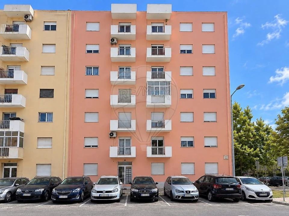 Apartamento T3 para Venda em Carregado e Cadafais Foto 8