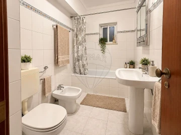 Apartamento T3 para Venda em Carregado e Cadafais