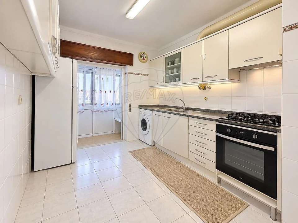 Apartamento T3 para Venda em Carregado e Cadafais Foto 7