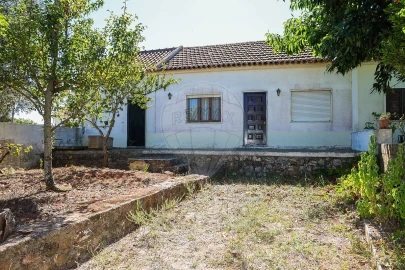 Moradia T3 para Venda em Abrigada e Cabanas de Torres
