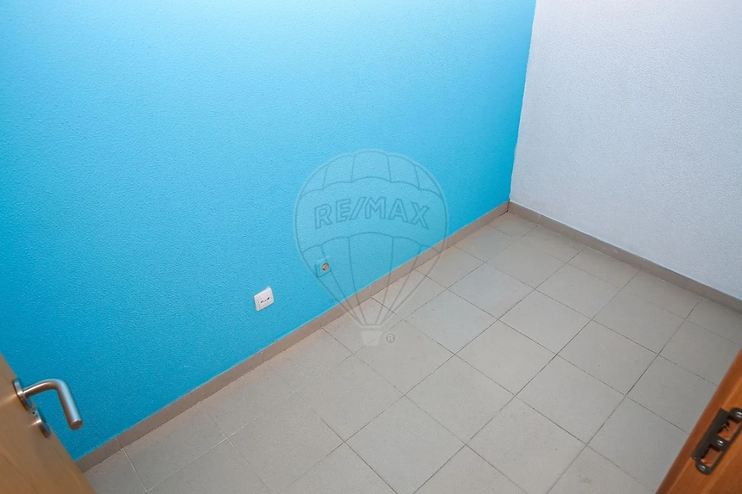 Loja para Arrendamento em Alenquer (Santo Estêvão e Triana) Foto 5