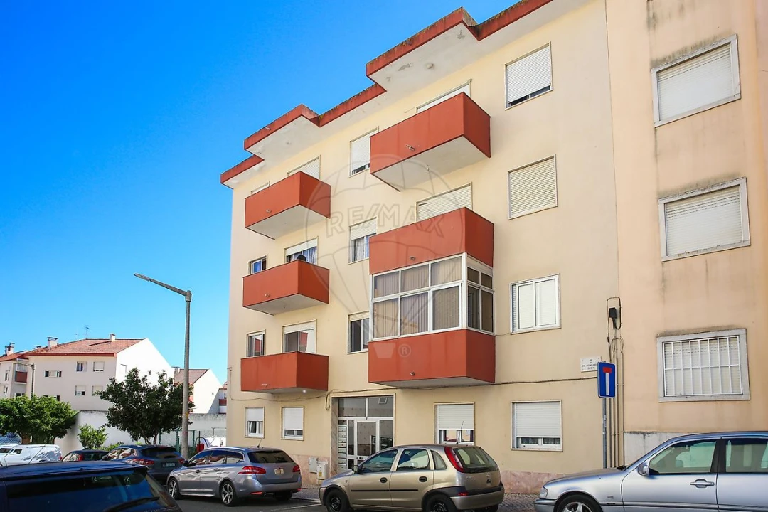 Apartamento T3 para Venda em Castanheira do Ribatejo e Cachoeiras Foto 14