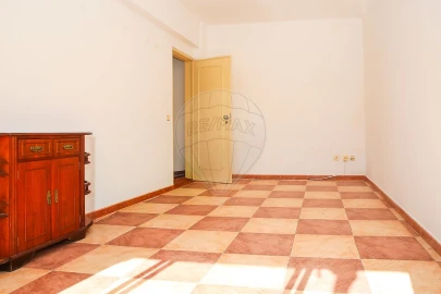 Apartamento T3 para Venda em Castanheira do Ribatejo e Cachoeiras