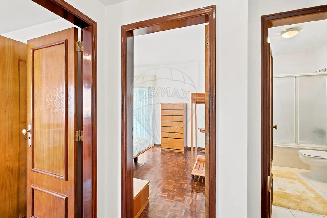 Apartamento T2 para Venda em Algueirão-Mem Martins Foto 25