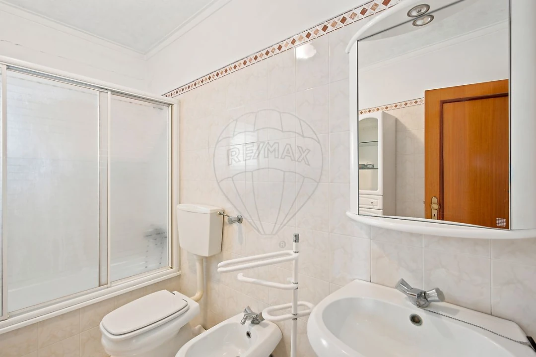 Apartamento T2 para Venda em Algueirão-Mem Martins Foto 29