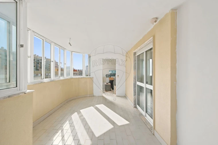 Apartamento T2 para Venda em Algueirão-Mem Martins Foto 21