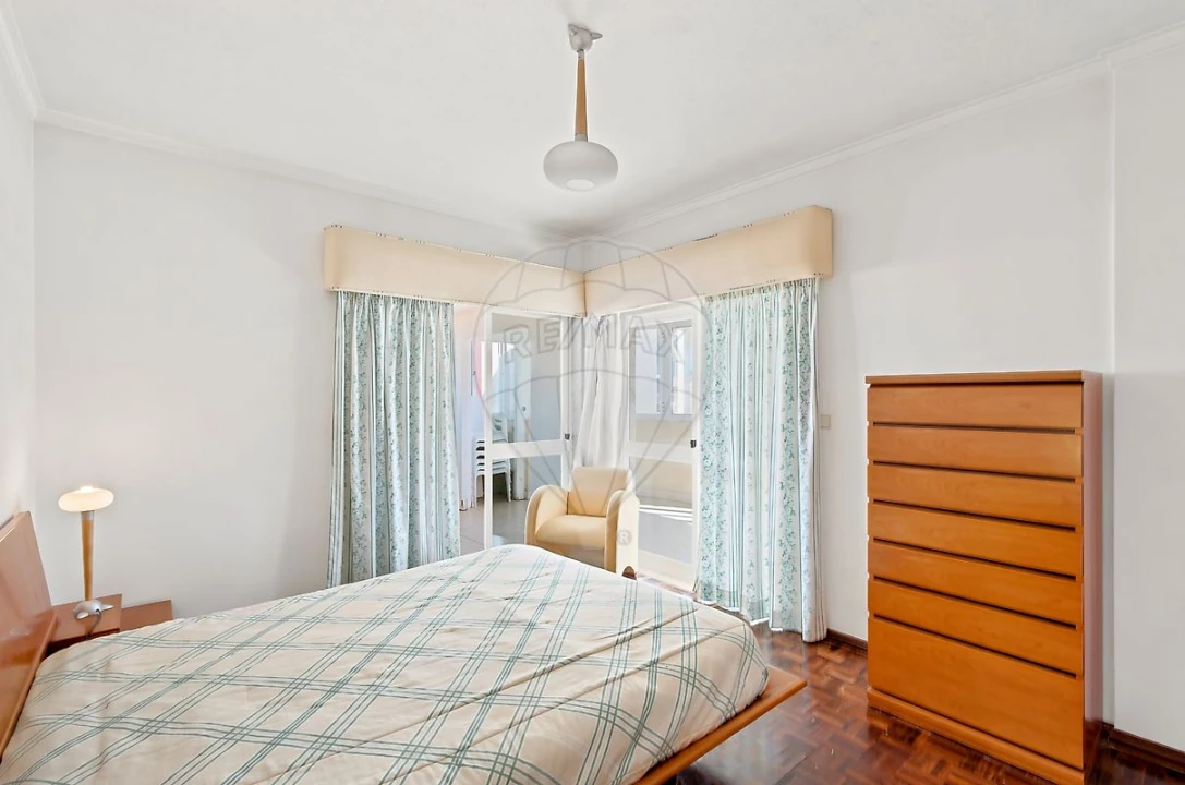 Apartamento T2 para Venda em Algueirão-Mem Martins Foto 27