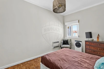 Apartamento T4 para Venda em Algés, Linda-A-Velha e Cruz Quebrada-Dafundo