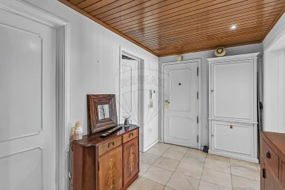Apartamento T4 para Venda em Algés, Linda-A-Velha e Cruz Quebrada-Dafundo