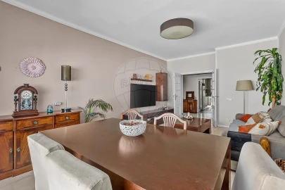 Apartamento T4 para Venda em Algés, Linda-A-Velha e Cruz Quebrada-Dafundo