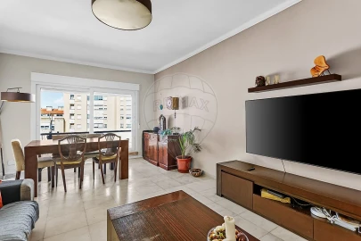 Apartamento T4 para Venda em Algés, Linda-A-Velha e Cruz Quebrada-Dafundo