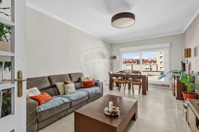 Apartamento T4 para Venda em Algés, Linda-A-Velha e Cruz Quebrada-Dafundo