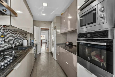 Apartamento T4 para Venda em Algés, Linda-A-Velha e Cruz Quebrada-Dafundo