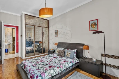 Apartamento T4 para Venda em Algés, Linda-A-Velha e Cruz Quebrada-Dafundo