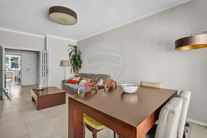 Apartamento T4 para Venda em Algés, Linda-A-Velha e Cruz Quebrada-Dafundo