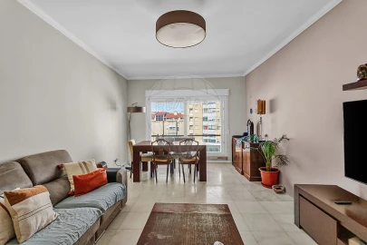 Apartamento T4 para Venda em Algés, Linda-A-Velha e Cruz Quebrada-Dafundo