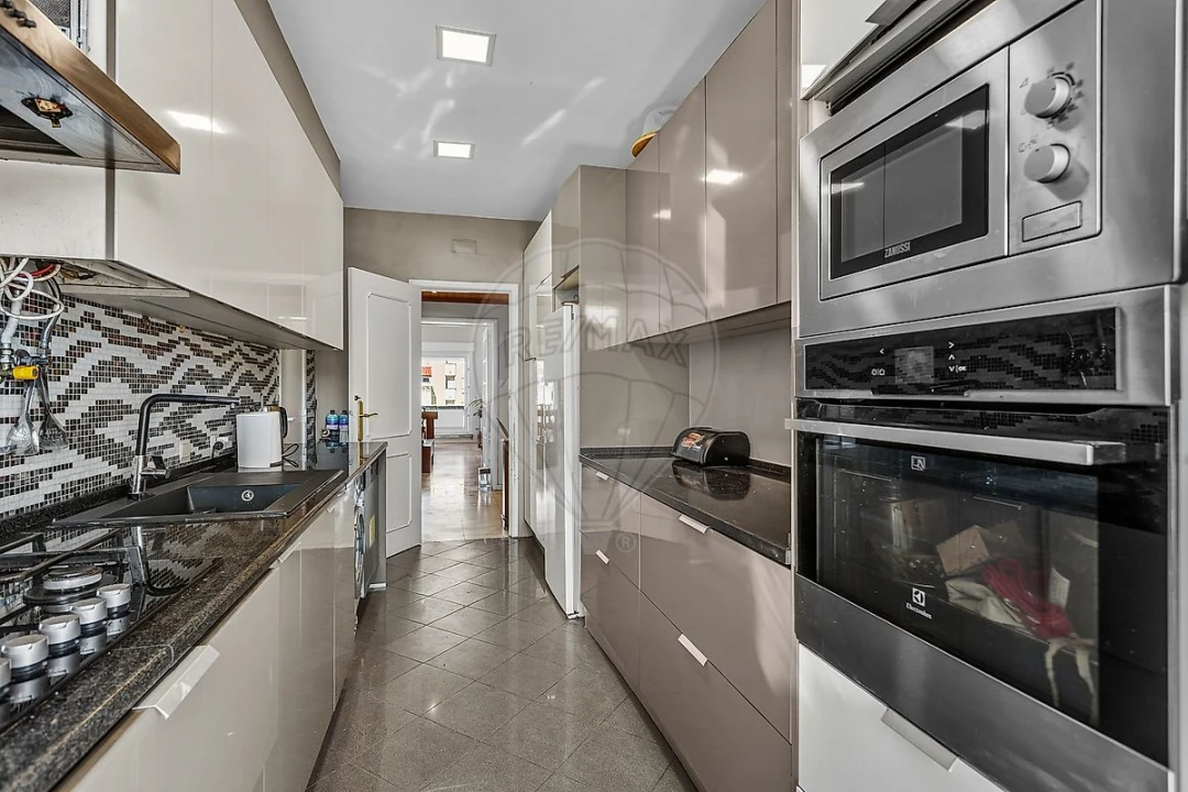 Apartamento T4 para Venda em Algés, Linda-A-Velha e Cruz Quebrada-Dafundo Foto 9